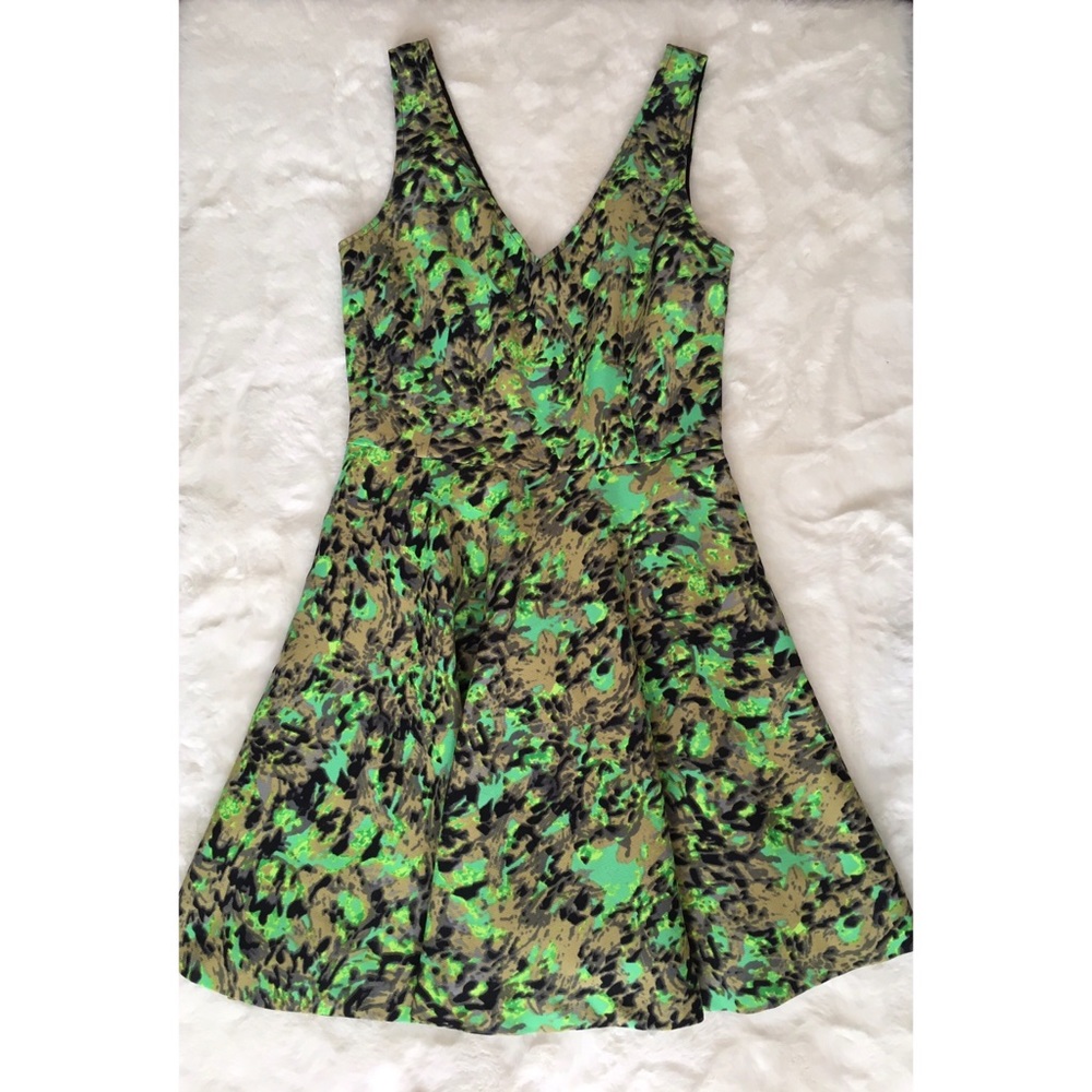 Sleeveless dress by Alberto Makali size M